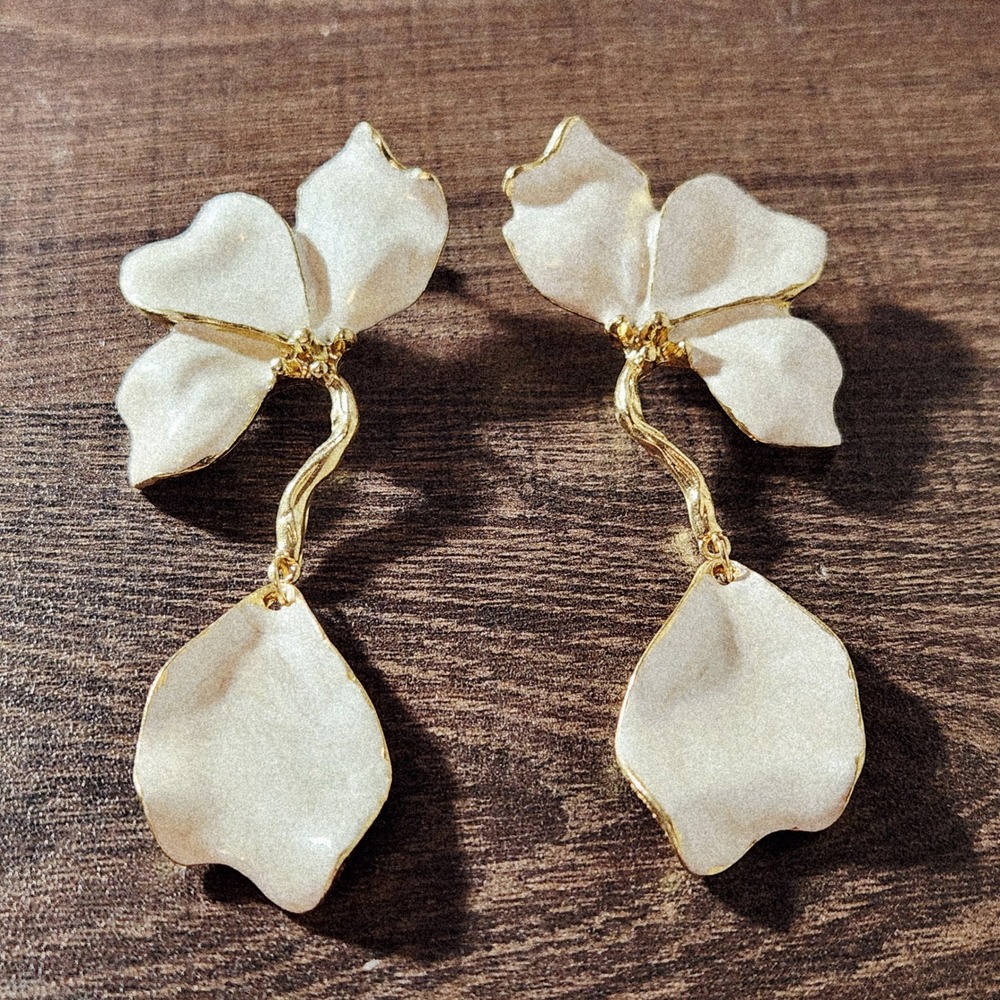 Cream Enamel Flower Drop Earrings Gold Tone Floral Petal Dangle Statement 2.75"